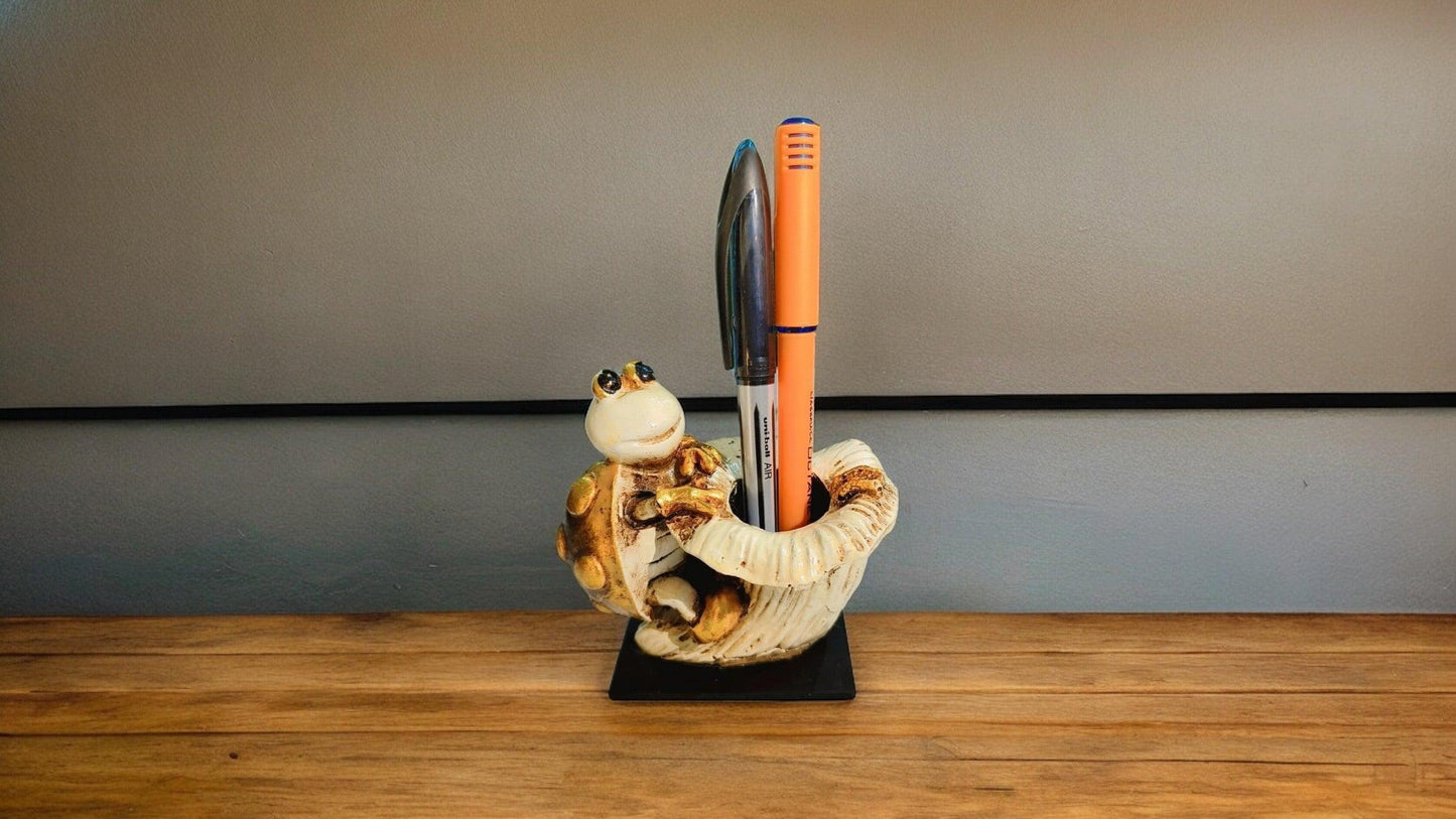 Tortoise Pen Stand White and Gold, Polyresin