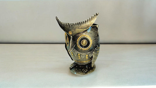 Big Eyed Owl Metallic Pen Stand