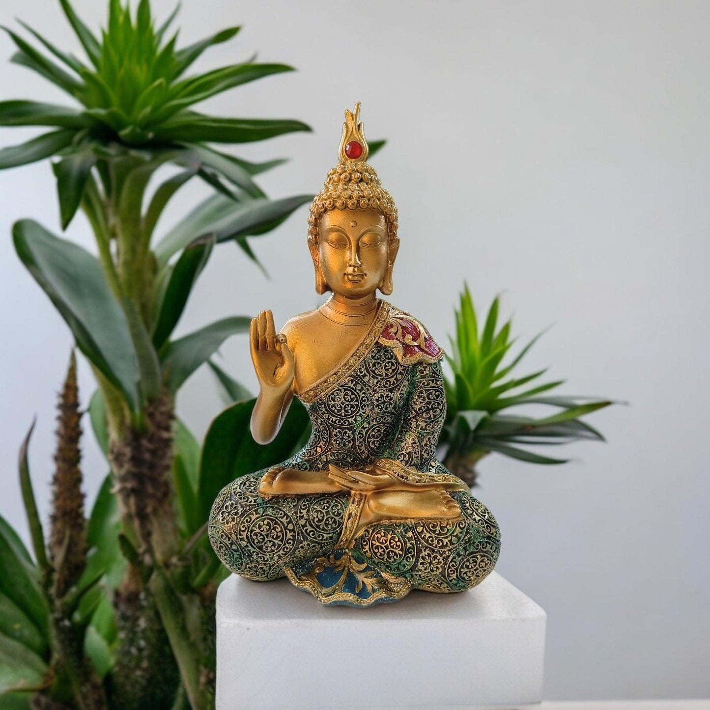 Beautiful Lord Gautam Buddha Figurine