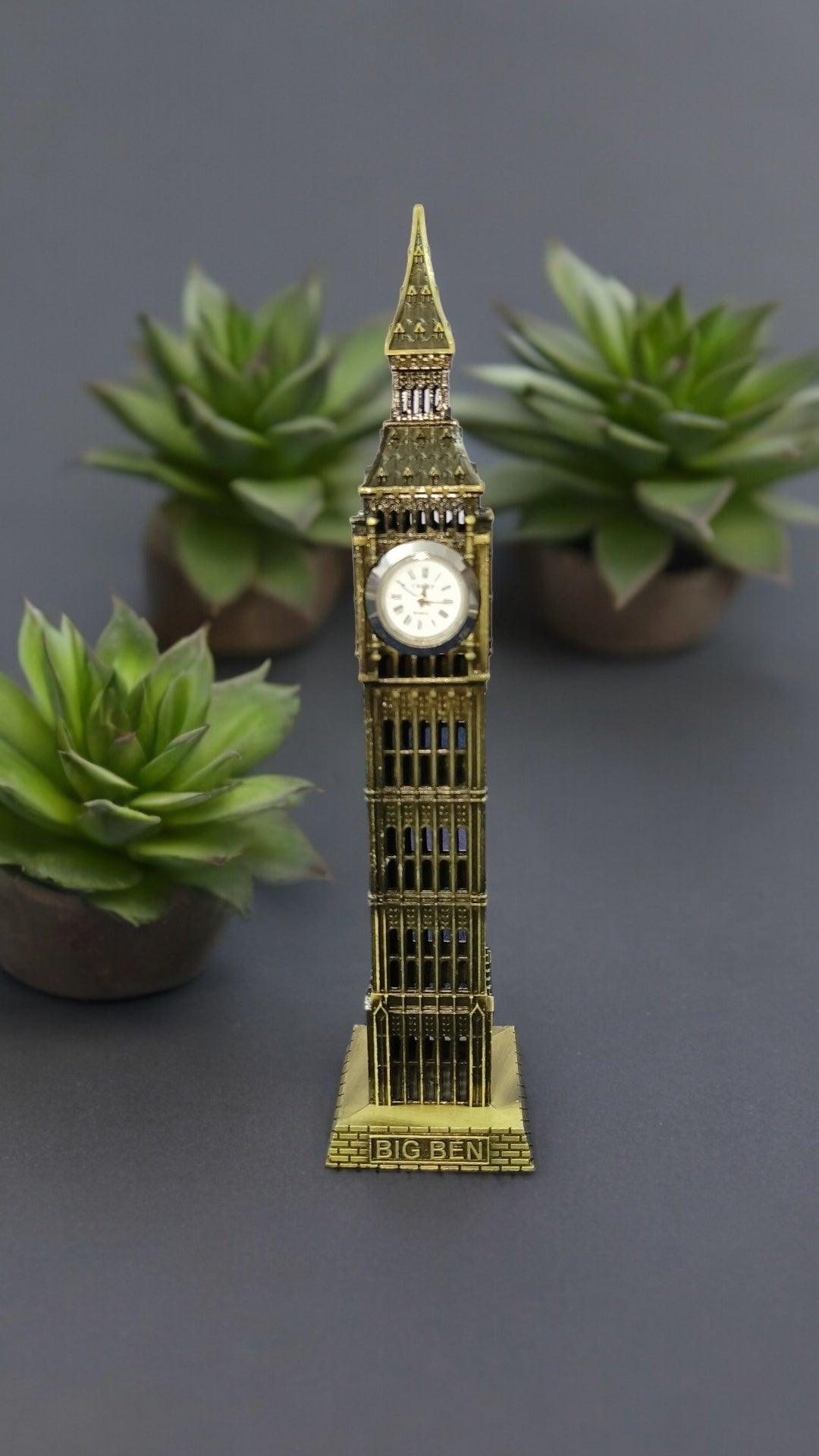 Golden Big Ben of London with Working Clock Showpiece.