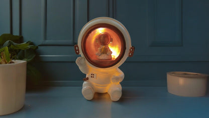 Astronaut Night Lamp