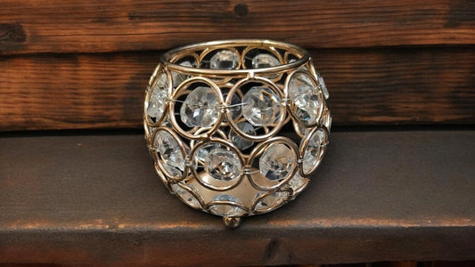 Golden and Diamond-Shaped Circle Zircon Candle Holder: A Petite Touch of Elegance