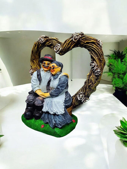 Grand Parents showpiece statue