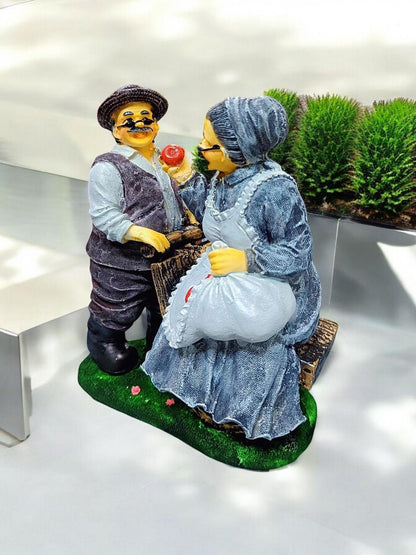 Grand Parents showpiece statue
