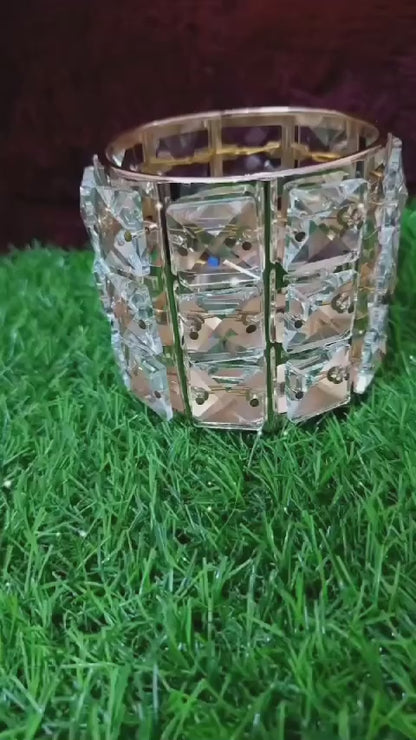 Golden and Diamond-Shaped Zircon Candle Holder: A Luxurious Touch of Elegance